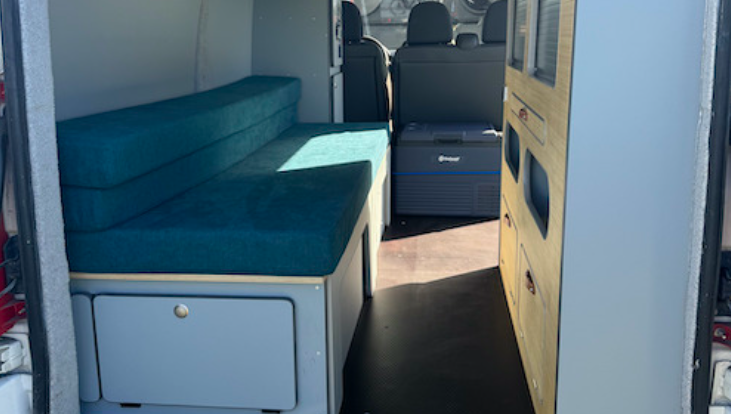 Lit peigne : aménagement idéal pour vans compacts